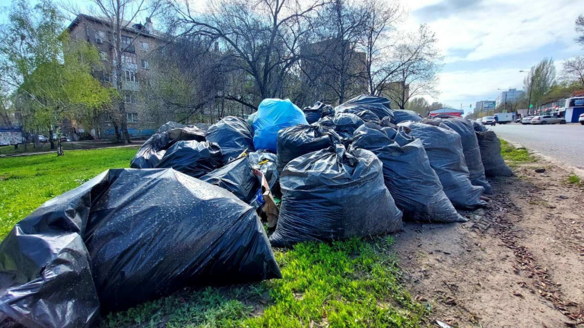 Вывоз и утилизация мусора после субботника в Советской Гавани в октябре