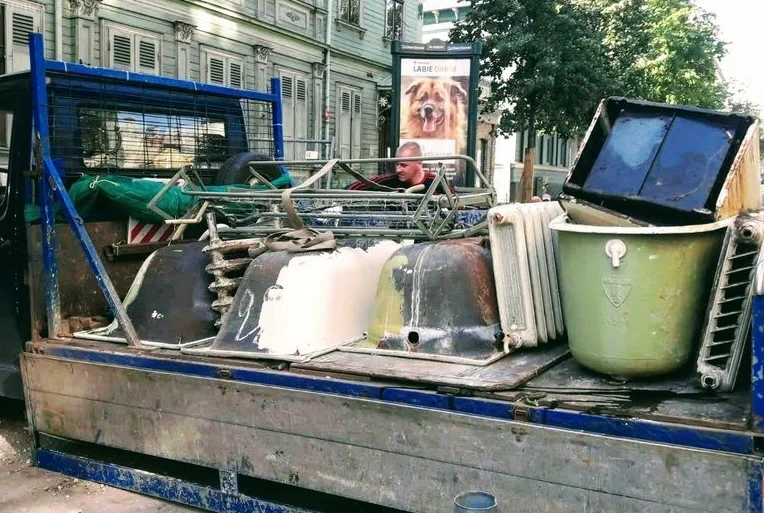 Вывоз старой сантехники в Советской Гавани от ПроМусор: быстро, недорого от 571 руб., утилизация и грузчики