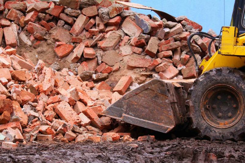 Вывоз кирпичного боя с утилизацией в Советской Гавани в октябре