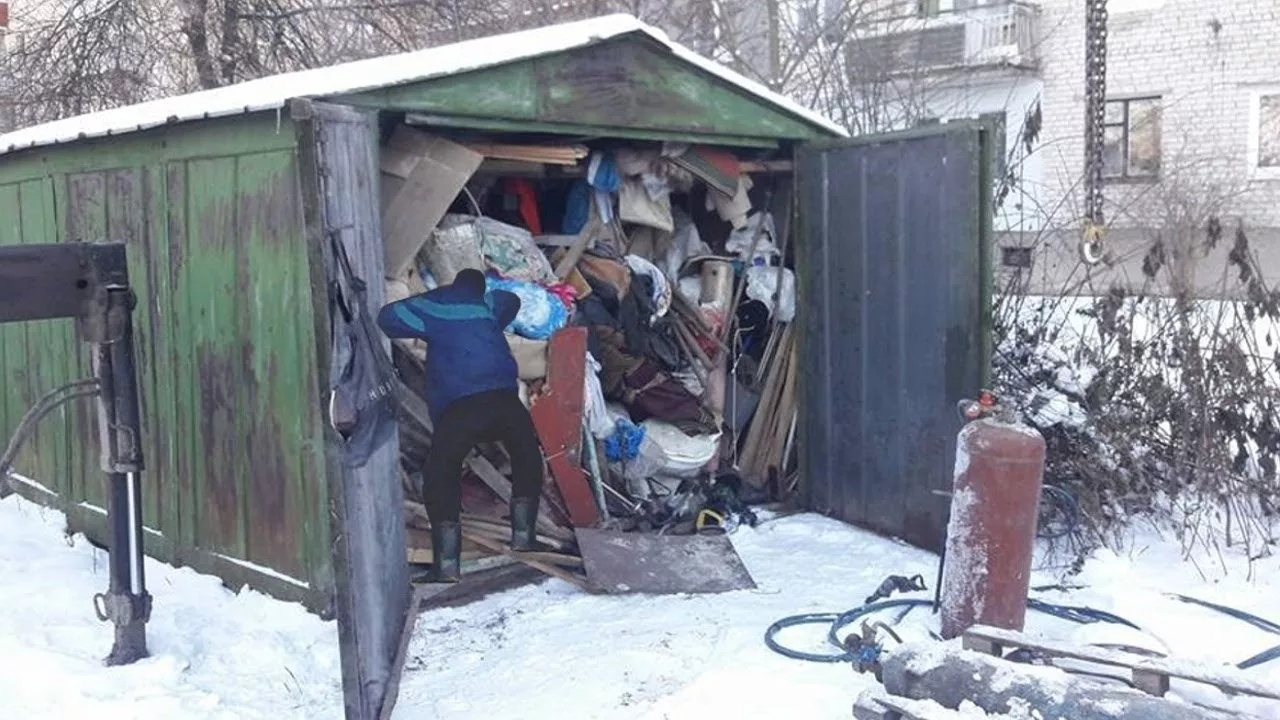 Вывоз мусора из гаража с гарантией чистоты в Советской Гавани в октябре